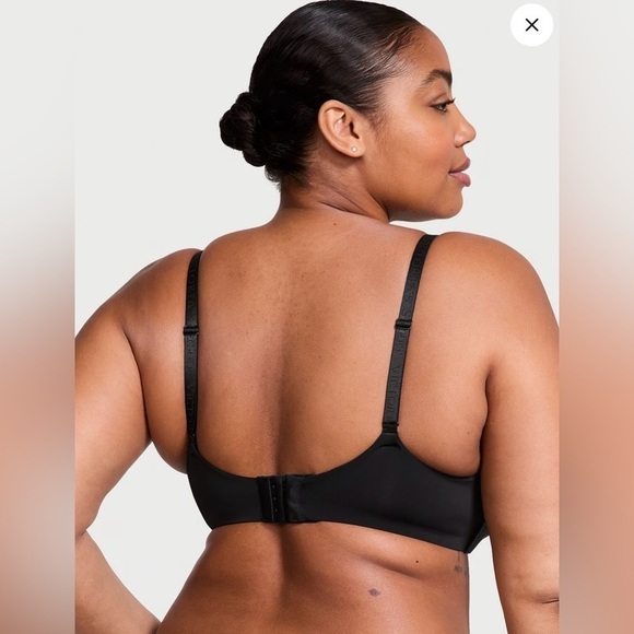 VS THE T-SHIRT Lightly Lined Wireless Bra - Picture 2 of 5